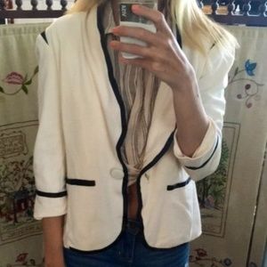 Yoana Baraschi white blazer